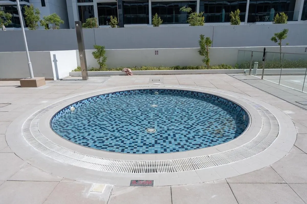 Apartment Elegant Studio Room Near Business Bay Modern Comfort With Balcony Views Dubai United Arab Emirates