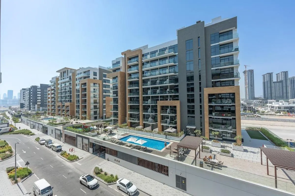 Apartment Elegant Studio Room Near Business Bay Modern Comfort With Balcony Views Dubai