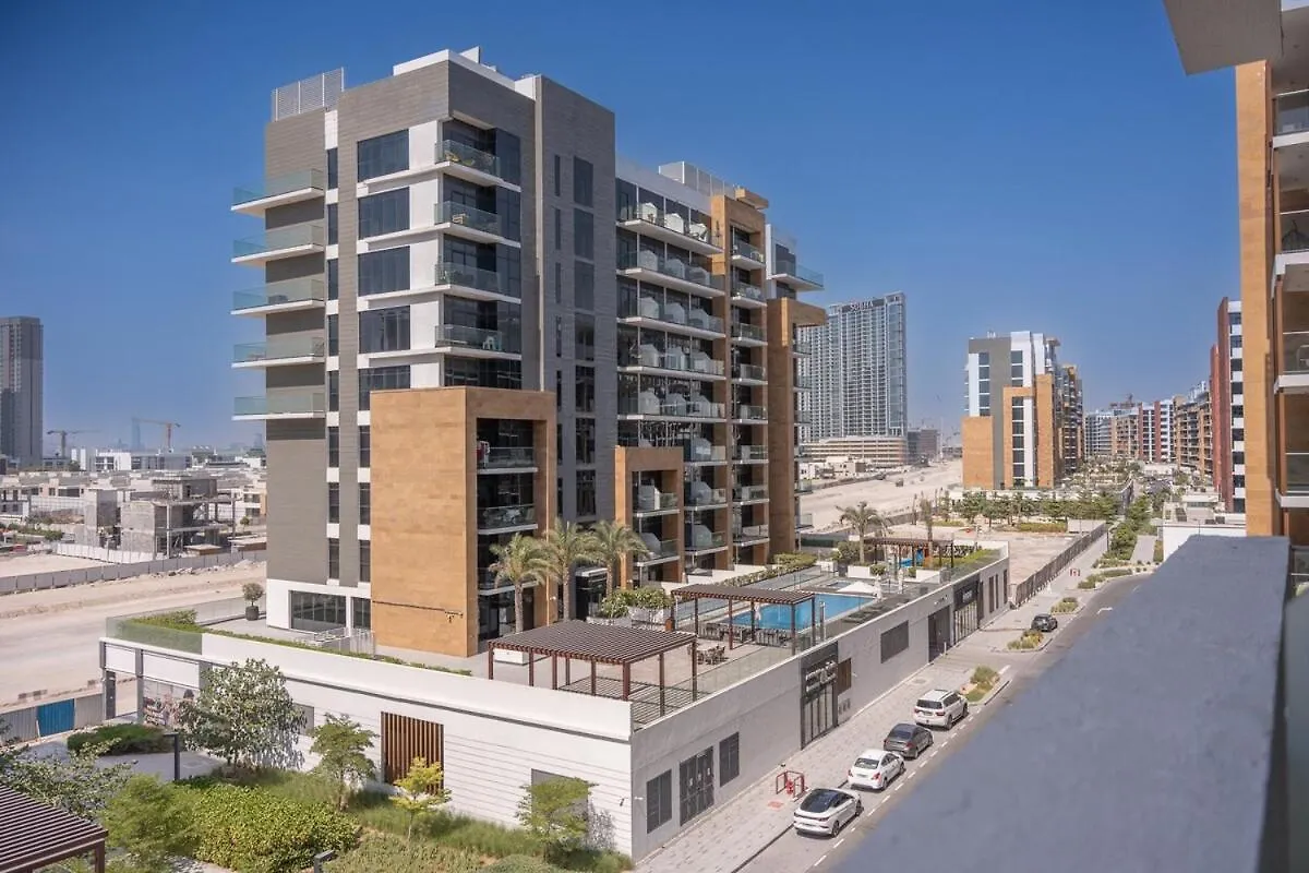 Elegant Studio Room Near Business Bay Modern Comfort With Balcony Views Dubai 0*,  United Arab Emirates